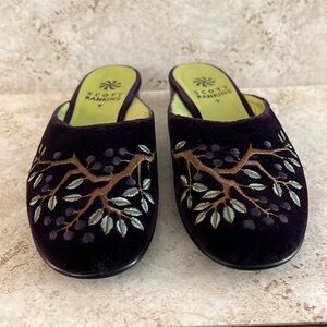 Scott Rankins Velvet Embroidered Slip On Shoes size 8.5 Leather Soles